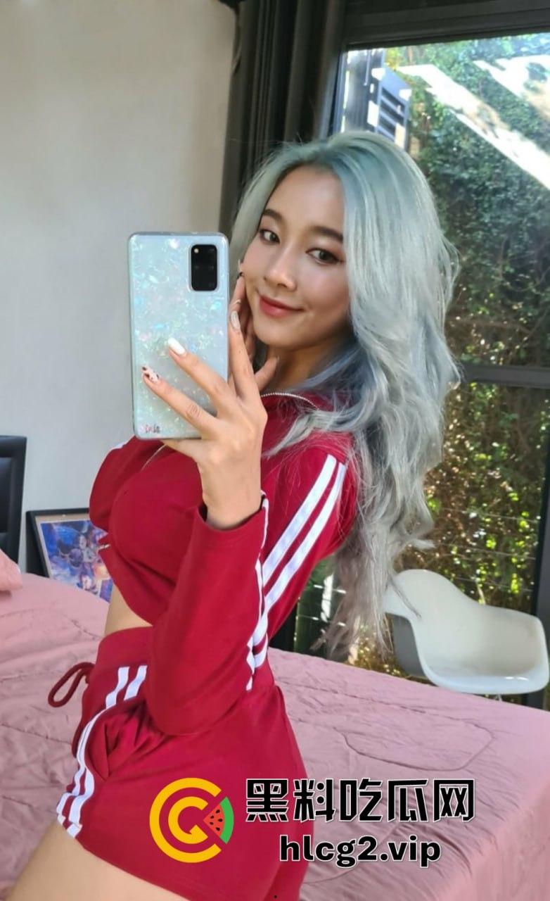 9月重磅！清纯电竞网红irisada大尺度私拍流出，丰满大奶无毛小穴自摸爽得潮喷！-19